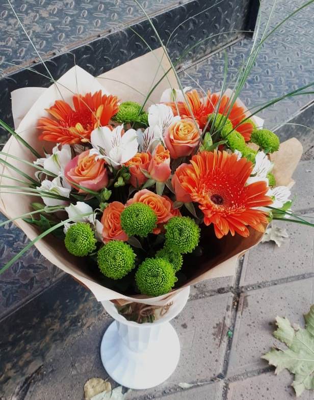 Букет цветов из: Герберы, Хризантемы, Альстромерии и Розы в Калангуй