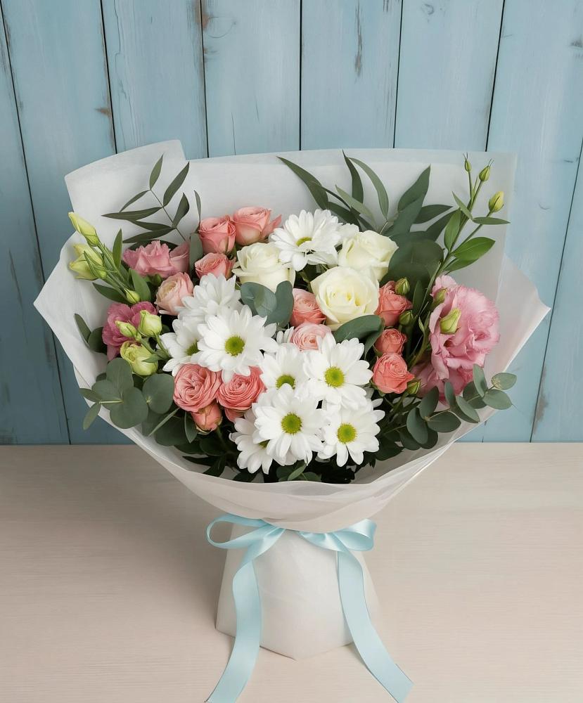 Букет цветов из: Розы, Лизиантусы и Хризантемы в Калангуй