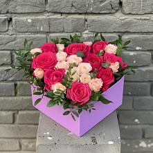 Цветочная композиция из Розы в коробке в Калангуй