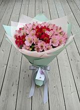 Букет цветов из:  Альстромерии в Калангуй