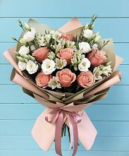 Букет цветов из:  Розы, Альстромерии и Лизиантусы в Калангуй