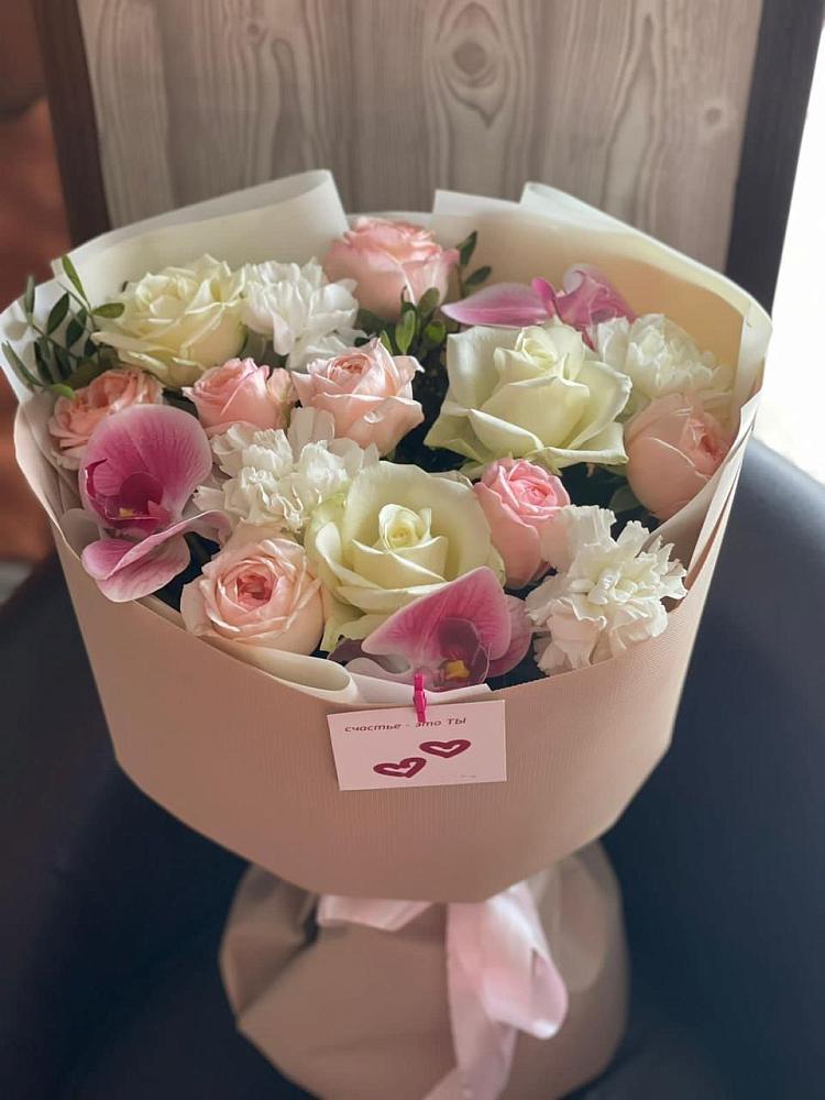 Букет цветов из: Орхидеи, Розы и Гвоздики в Калангуй