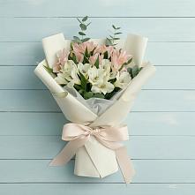 Букет цветов из:  Альстромерии в Калангуй