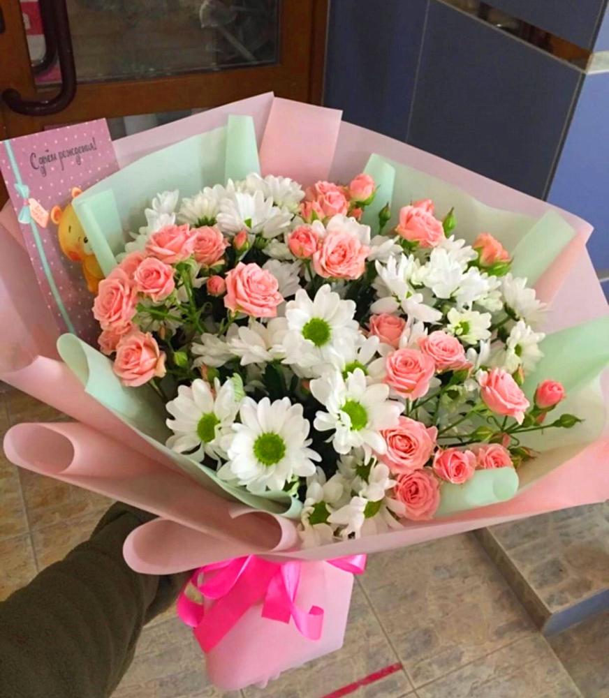 Букет цветов из: Розы и Хризантемы в Калангуй