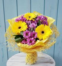 Букет цветов из:  Хризантемы и Герберы в Калангуй