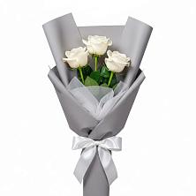 Букет 3 белые розы в Калангуй