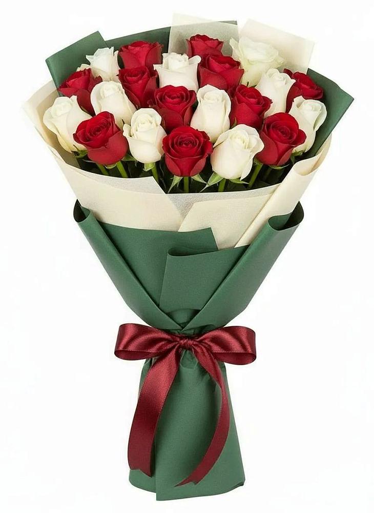 Букет Микс из красных и белых роз в Калангуй