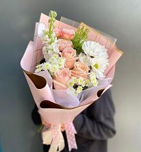 Букет цветов из:  Хризантемы и Розы в Калангуй