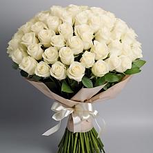 Букет 101 беля роза Белоснежка в Калангуй