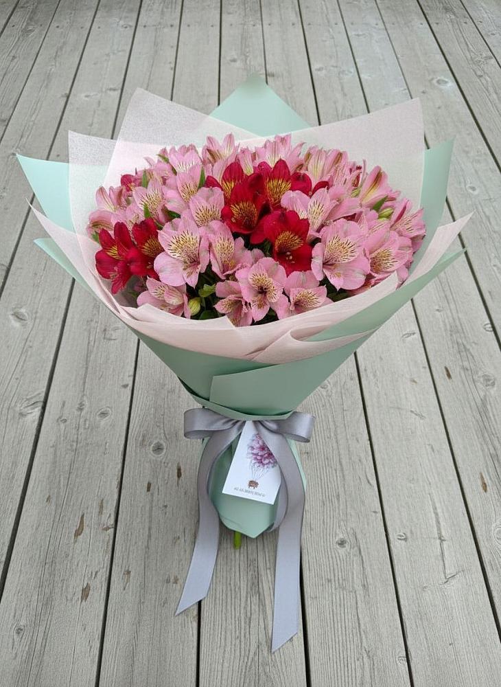 Букет цветов из: Альстромерии в Калангуй