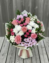 Букет цветов из:  Альстромерии, Гвоздики, Розы и Хризантемы в Калангуй