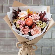 Букет цветов из:  Гвоздики, Хризантемы и Розы в Калангуй