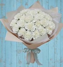 Букет цветов из:  Гвоздики в Калангуй