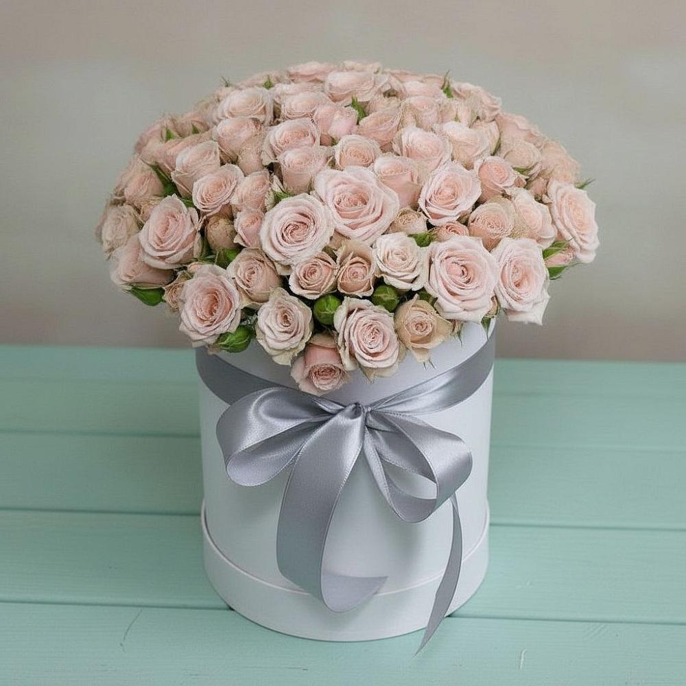 Цветочная композиция из Розы в шляпной коробке в Калангуй